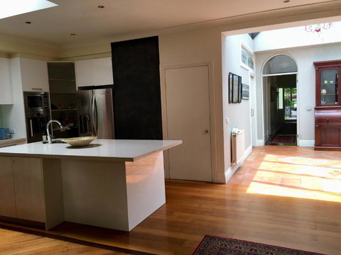 Art House On The Park - Hobart Tourism 3