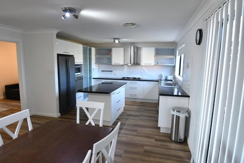 Ascot Gardens Serviced Apartments - Hobart Tourism 2