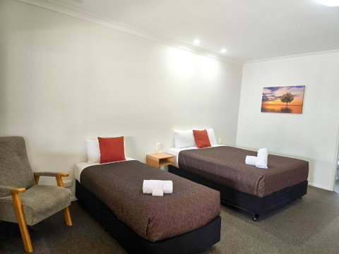 Ascot Lodge Motor Inn - Tourism TAS 3