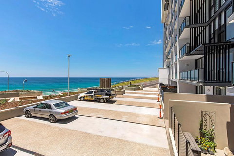 Astra Apartments Newcastle Beach - Hobart Tourism 4