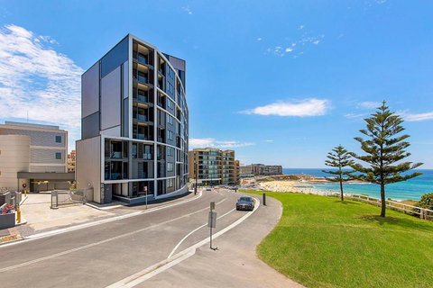 Astra Apartments Newcastle Beach - Hobart Tourism 0