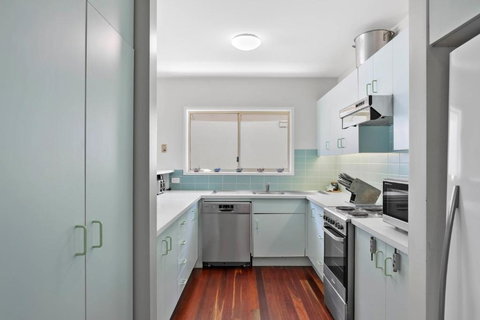 At Cylinder 1 - Tourism TAS 2