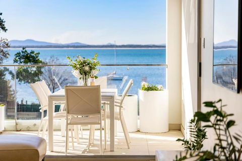 Aura 3 Spectacular Beachside Views - Tourism TAS 1