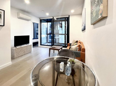 Aura On Lonsdale - Tourism TAS 4