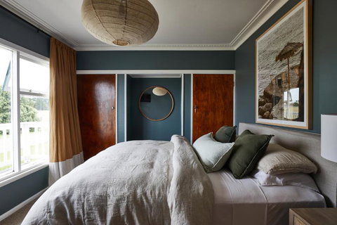 Aurora - Beachside Beauty - Tourism TAS 1