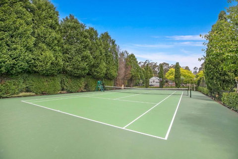 Avonlea, Bowral, Southern Highlands - Hobart Tourism 3