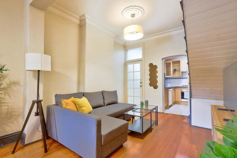 Awesome 2 Bedroom House Surry Hills - Tourism TAS 2