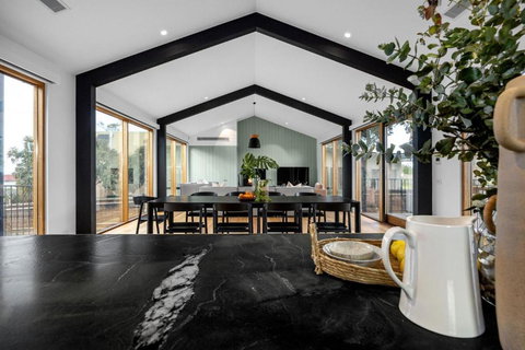 Axbridge - Tourism TAS 1