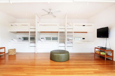 Ayana - Pet Friendly - Directly Opposite Beach - Fireplace - Tourism TAS 4