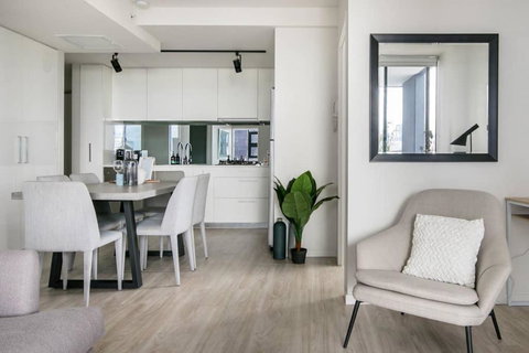 Arena Convenient 2 Bedroom - Hobart Tourism 4