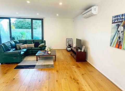 BE89-Dream Stay In Bentleigh East-Your Perfect Escape - Hobart Tourism 2