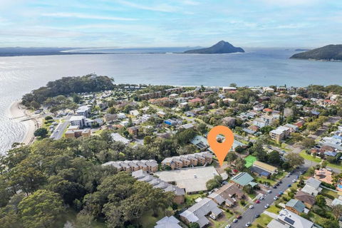 Bay Parklands 32 Fantastic Unit With Air Conditioning Pool Tennis Court And Spa - Hobart Tourism 0