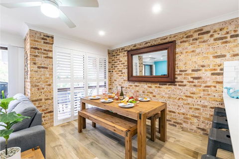 Bay Parklands, 36 2 Gowrie Avenue - Close To The Water With Air Con, WiFi, Pool & Spa & Tennis Court - Hobart Tourism 3