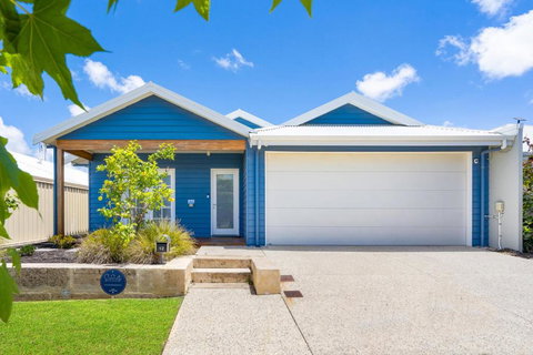 AZZURE On WATERVILLE - Tourism TAS 0