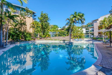 Baden 80 Rainbow Shores - Hobart Tourism 0