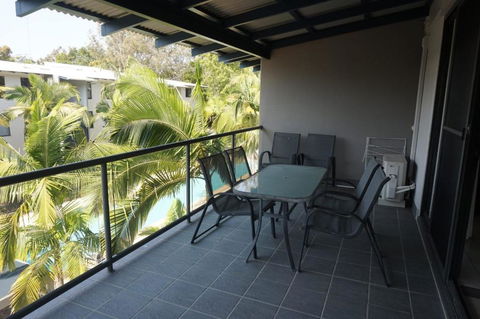 Baden 80 Rainbow Shores - Hobart Tourism 2