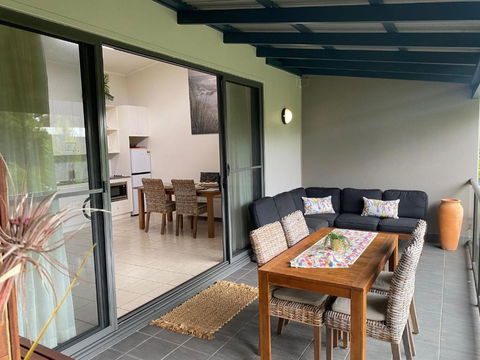 Baden 86 Rainbow Shores - Hobart Tourism 0