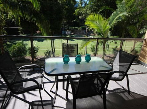 Baden 90 Rainbow Shores - Hobart Tourism 2