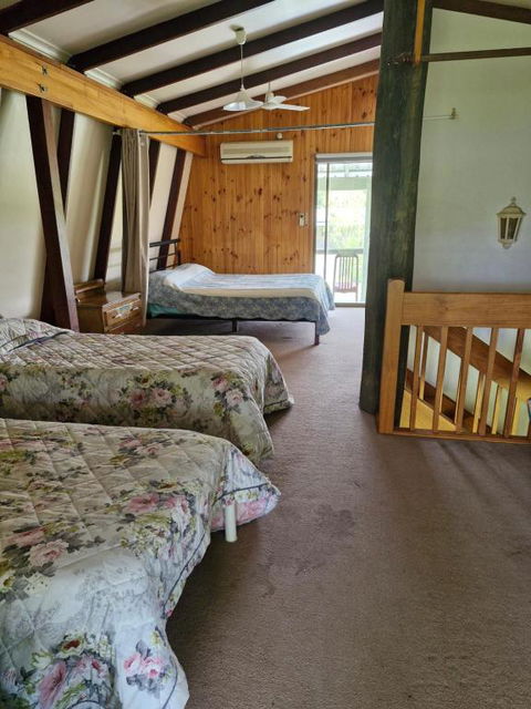 Baffle Creek Fishing Cabin - Hobart Tourism 1