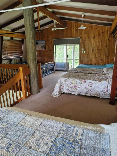Baffle Creek Fishing Cabin - Hobart Tourism 2