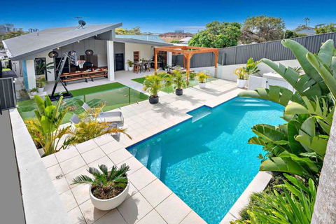 Bahamas On Brooks - Hobart Tourism 0