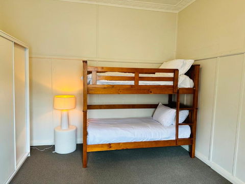 Bahay On Marsh - Hobart Tourism 1