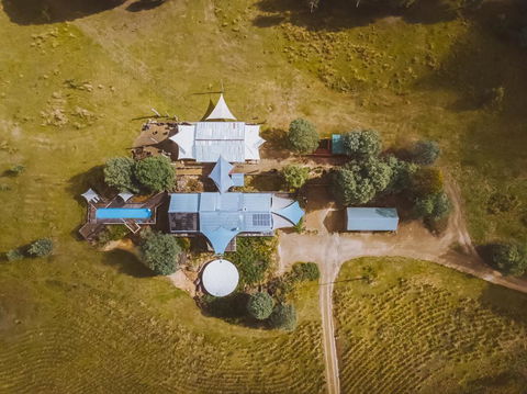 Bald Hills House - Hobart Tourism 1