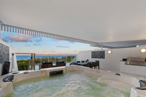 Bale Resort - Oceanfront Rooftop Penthouse - Hobart Tourism 1