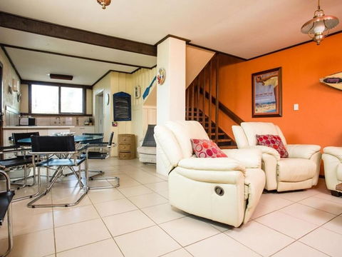 Banksia Seven - Hobart Tourism 1