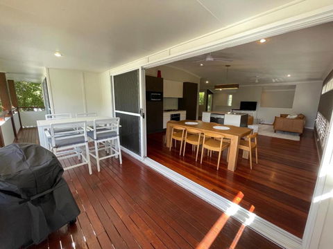 Banksia Beach House - Hobart Tourism 4