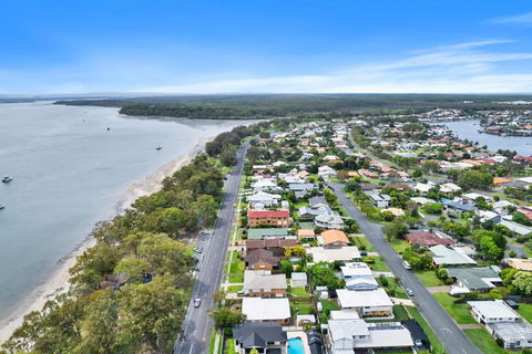 Banksia Beach Views! - Hobart Tourism 3