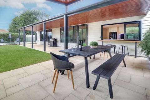 Banksia House - Hobart Tourism 3