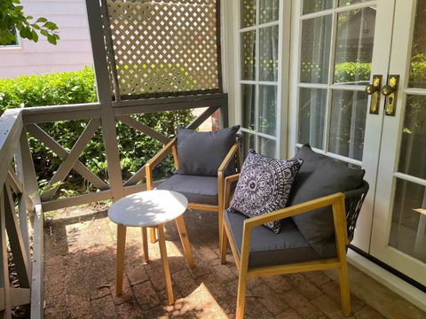 Banksia Cottage In Perth Hills - Hobart Tourism 3