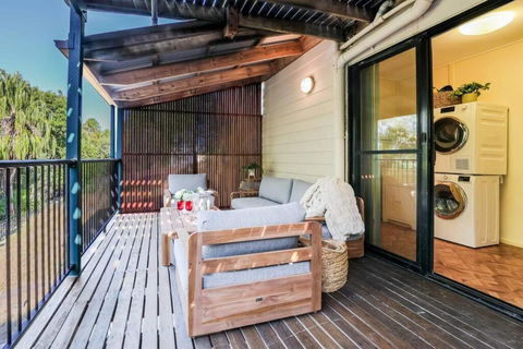 Banksia House - On Main Beach, Agnes Water - Hobart Tourism 4