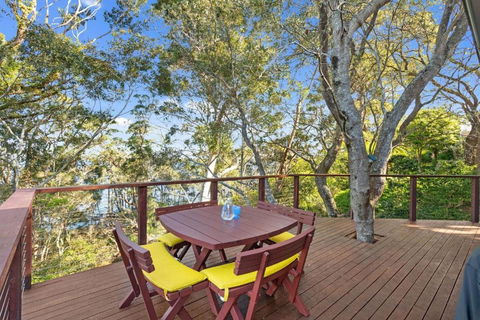 Banksia House - Hobart Tourism 0
