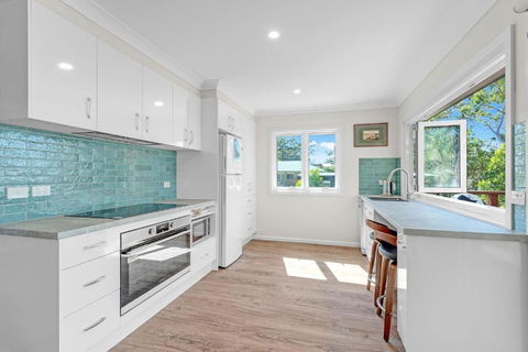 Banksia House - Hobart Tourism 1