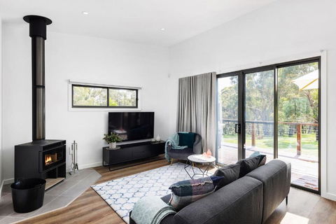 Banksia Villa - Hobart Tourism 1