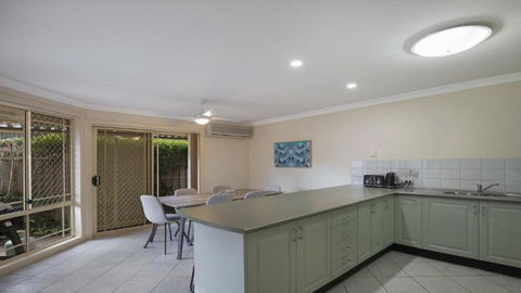 Banksia Villa Umina Beach - Hobart Tourism 3
