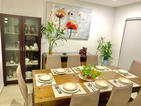 Bankstown 4 Br House Close To Shopping & Station - Hobart Tourism 3