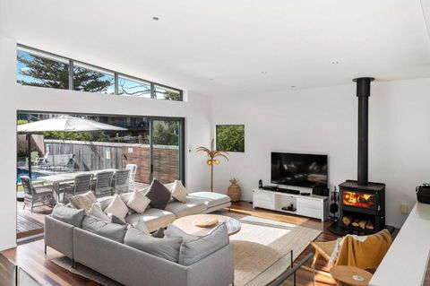 Bannisters Beach House - Hobart Tourism 2
