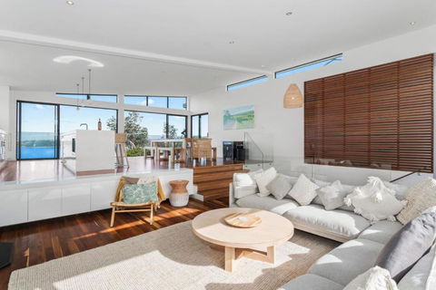 Bannisters Beach House - Hobart Tourism 3