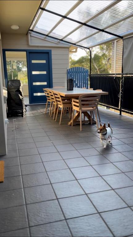 Banyan, 14 Montevideo Parade - Spacious Pet Friendly Property With Air Con And WiFi - Hobart Tourism 0