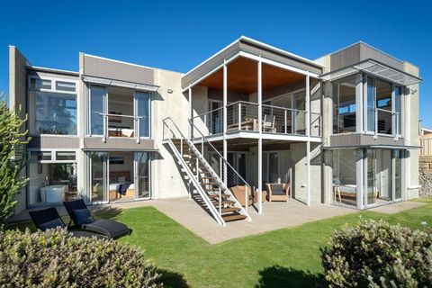 Banyandah I Private Properties - Hobart Tourism 1