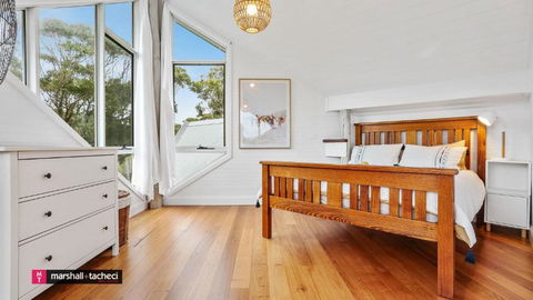 Baraga Sanctuary Holiday House, Bermagui Barragga Bay Linen & Wifi Provided - Hobart Tourism 3
