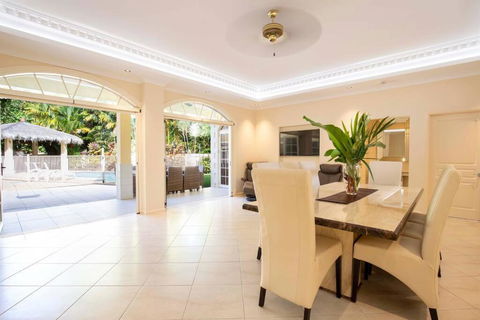 Barbados In The Tropics - 5 Bedroom Luxury Home - Hobart Tourism 4