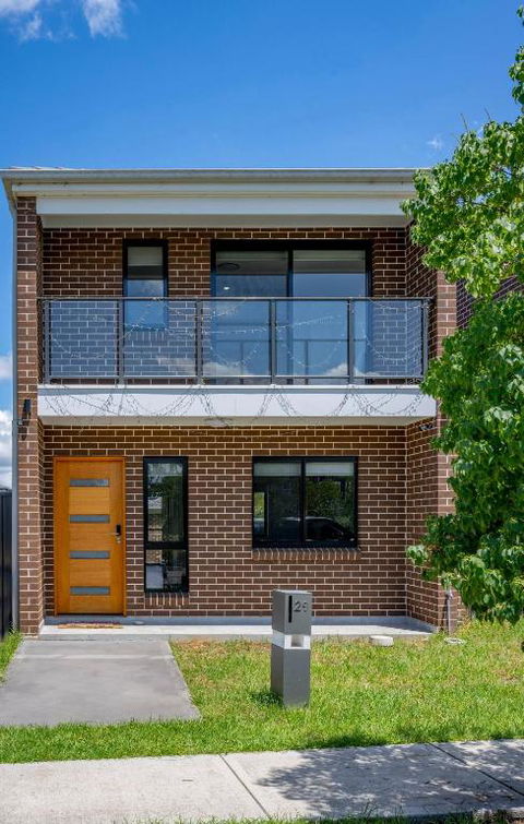 Bardia Near Train & Shopping With Central AC&WiFi - Hobart Tourism 0