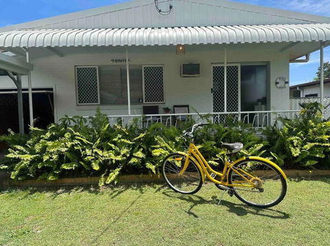 Bare Foot & Beachy On Binya! Pet Friendly House - Hobart Tourism 1