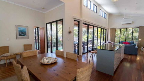 Barefoot Beach House - Hobart Tourism 4