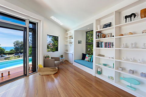 Barefoot Bungalow - Castaways Beach - Hobart Tourism 4