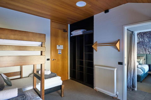 Barrakee Ski Lodge - Hobart Tourism 1